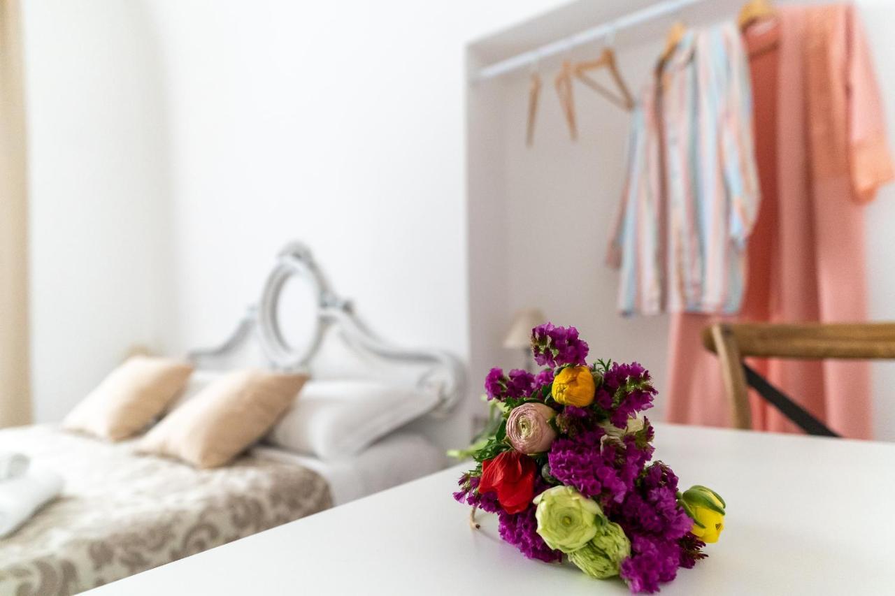 Corte Pietrantica - Charming Rooms & Suites Giovinazzo Luaran gambar